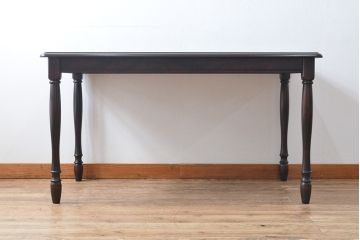 中古　北海道民芸家具　細身の脚が上品な印象を高めるダイニングテーブル(4人掛け、食卓)(R-051097)