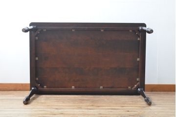 中古　北海道民芸家具　細身の脚が上品な印象を高めるダイニングテーブル(4人掛け、食卓)(R-051097)