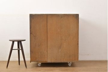和製アンティーク　デザインとサイズが珍しい!引き出し2杯の和タンス(チェスト、作業台、カウンターテーブル)(R-051105)