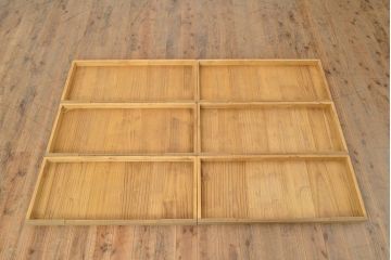 和製アンティーク　シンプルで上品な佇まいの衣装盆付き総桐箪笥(衣装箪笥、着物箪笥、和タンス、桐たんす)(R-051109)