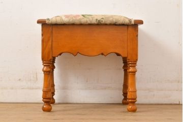 中古　超美品　横浜クラシック家具　ダニエル(Daniel)　ラウンド型の鏡が印象的なドレッサー&スツールセット(鏡台、チェスト、チェア)(定価約74万円)(R-051110)