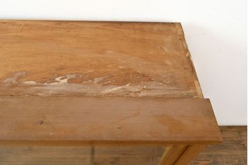 和製アンティーク　前面ナラ材　深みのある色合いが魅力のレトロなガラス戸棚(収納棚、キャビネット、食器棚)(R-051116)