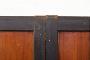 アンティーク建具　黒い框が和モダンな印象を高める板戸4枚セット(帯戸、引き戸)(R-051120)