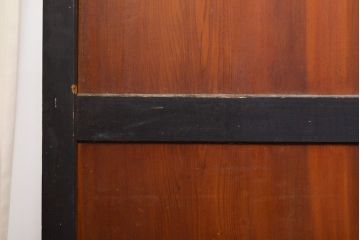 アンティーク建具　黒い框が和モダンな印象を高める板戸4枚セット(帯戸、引き戸)(R-051120)