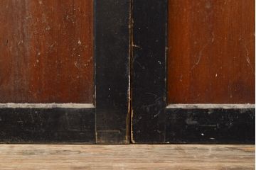 アンティーク建具　黒い框が和モダンな印象を高める板戸4枚セット(帯戸、引き戸)(R-051120)