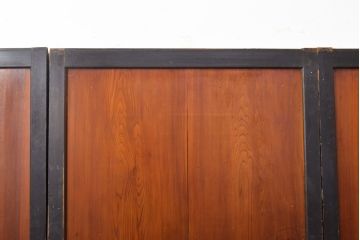 アンティーク建具　黒い框が和モダンな印象を高める板戸4枚セット(帯戸、引き戸)(R-051120)