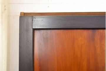 アンティーク建具　黒い框が和モダンな印象を高める板戸4枚セット(帯戸、引き戸)(R-051120)