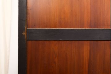 アンティーク建具　黒い框が和モダンな印象を高める板戸4枚セット(帯戸、引き戸)(R-051120)