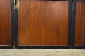 アンティーク建具　黒い框が和モダンな印象を高める板戸4枚セット(帯戸、引き戸)(R-051120)
