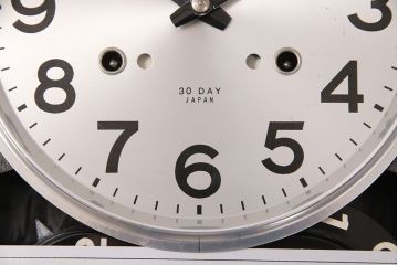 アンティーク雑貨　昭和レトロ　ペイント　ゼンマイ式　ミッドセンチュリーな雰囲気を醸しだす柱時計(振り子時計、掛け時計)(R-051127)