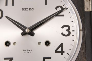 アンティーク雑貨　昭和レトロ　ペイント　ゼンマイ式　ミッドセンチュリーな雰囲気を醸しだす柱時計(振り子時計、掛け時計)(R-051127)