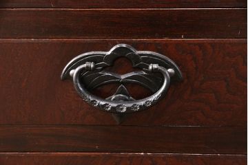 中古　美品　岩谷堂箪笥　桜木家具店作　脚(台輪)付きリメイク　上質な和の空間づくりに活躍する収納棚(茶棚、飾り棚、サイドボード)(R-051128)