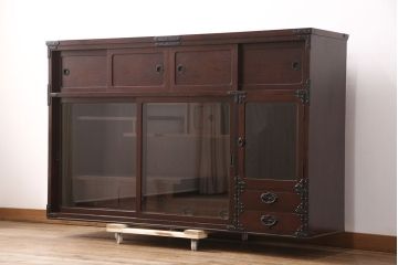 中古　美品　岩谷堂箪笥　桜木家具店作　脚(台輪)付きリメイク　上質な和の空間づくりに活躍する収納棚(茶棚、飾り棚、サイドボード)(R-051128)