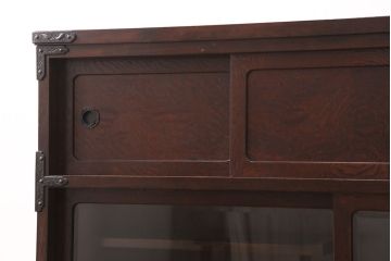 中古　美品　岩谷堂箪笥　桜木家具店作　脚(台輪)付きリメイク　上質な和の空間づくりに活躍する収納棚(茶棚、飾り棚、サイドボード)(R-051128)