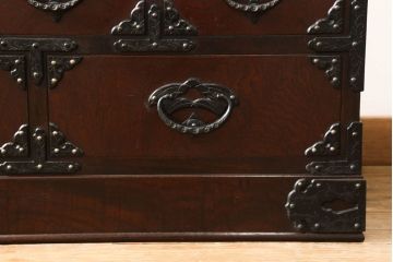 中古　美品　岩谷堂箪笥　桜木家具店作　天板リメイク　和の趣あふれるサイドボード(収納棚、ローチェスト、引き出し、ローボード、リビングボード、テレビ台)(R-051129)