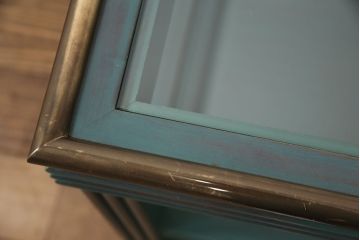 中古　バロッサバレンティ(VARO,S.A. VALENTI)　アルタミラ　グリーンカラーがおしゃれなサイドテーブル(ガラステーブル、ナイトテーブル、飾り棚、陳列棚、店舗什器)(定価約22万円)(R-051130)