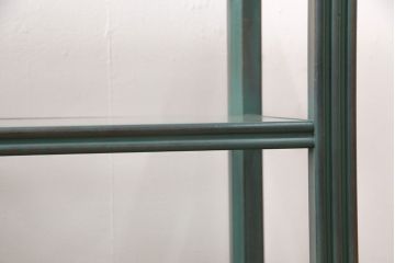 中古　バロッサバレンティ(VARO,S.A. VALENTI)　アルタミラ　グリーンカラーがおしゃれなサイドテーブル(ガラステーブル、ナイトテーブル、飾り棚、陳列棚、店舗什器)(定価約22万円)(R-051130)