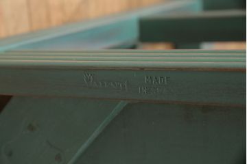 中古　バロッサバレンティ(VARO,S.A. VALENTI)　アルタミラ　グリーンカラーがおしゃれなサイドテーブル(ガラステーブル、ナイトテーブル、飾り棚、陳列棚、店舗什器)(定価約22万円)(R-051130)