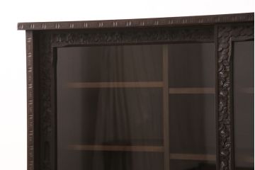 中古　美品　軽井沢彫り　桜の彫りが見事!職人技を堪能できるサイドボード(サイドキャビネット、収納棚、飾り棚、茶箪笥、茶タンス)(R-051132)
