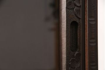 中古　美品　軽井沢彫り　桜の彫りが見事!職人技を堪能できるサイドボード(サイドキャビネット、収納棚、飾り棚、茶箪笥、茶タンス)(R-051132)