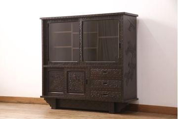 中古　美品　軽井沢彫り　桜の彫りが見事!職人技を堪能できるサイドボード(サイドキャビネット、収納棚、飾り棚、茶箪笥、茶タンス)(R-051132)