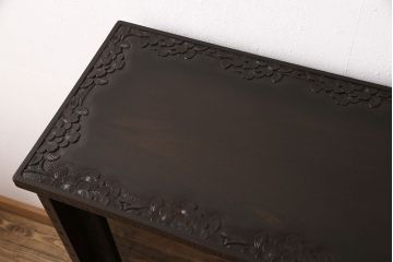 中古　美品　軽井沢彫り　桜の彫りが見事!職人技を堪能できるサイドボード(サイドキャビネット、収納棚、飾り棚、茶箪笥、茶タンス)(R-051132)