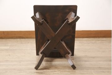 中古　伝統工芸　軽井沢彫り　大輪の牡丹の彫が目を惹くダイニングチェア(板座チェア、椅子)(R-051134)