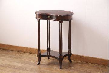 中古　美品　イタリア輸入家具　ディスプレイ台としてもおすすめ!クラシカルな佇まいが魅力のキドニーテーブル(サイドテーブル、コンソールテーブル、電話台、花台)(R-051136)