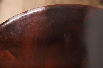 中古　美品　イタリア輸入家具　ディスプレイ台としてもおすすめ!クラシカルな佇まいが魅力のキドニーテーブル(サイドテーブル、コンソールテーブル、電話台、花台)(R-051136)