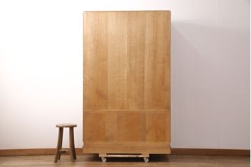 中古　国産　控えめな意匠が品の良さを漂わせる衣装盆付き総桐箪笥(並厚、四方丸)(衣装箪笥、着物箪笥、和タンス、桐たんす)(定価約90万円)(R-051143)