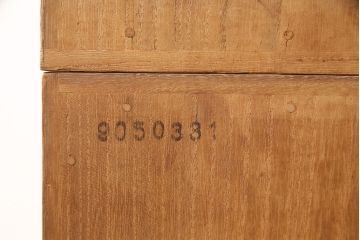 中古　国産　控えめな意匠が品の良さを漂わせる衣装盆付き総桐箪笥(並厚、四方丸)(衣装箪笥、着物箪笥、和タンス、桐たんす)(定価約90万円)(R-051143)