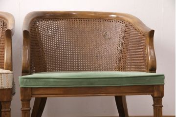 中古　DREXEL HERITAGE(ドレクセルヘリテイジ)　Grand Villa(グランドヴィラ)　くつろぎの時間を演出するキャスター付きパーティーチェア2脚セット(ダイニングチェア、アームチェア)(定価2脚で約40万円)(R-051146)