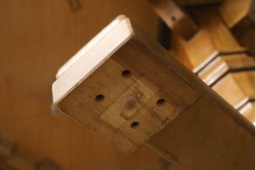 中古　DREXEL HERITAGE(ドレクセルヘリテイジ)　Grand Villa(グランドヴィラ)　ダイニングテーブル(エクステンションテーブル、2人掛け、4人掛け)(定価約60万円)(R-051147)