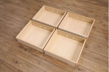 中古  美品　カリモク　domani(ドマーニ)　QUEENS　LIFE(クイーンズライフ)　クラシカルな佇まいが魅力のキュリオケース(キャビネット・ガラスケース)(定価約95万円)(R-051148)