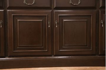 中古  美品　カリモク　domani(ドマーニ)　QUEENS　LIFE(クイーンズライフ)　クラシカルな佇まいが魅力のキュリオケース(キャビネット・ガラスケース)(定価約95万円)(R-051148)