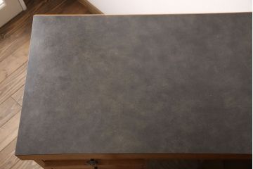 中古　美品　横浜クラシック家具　ダニエル(Daniel)　大容量の収納力が嬉しい!高級感と重厚感を兼ね備えたコーナーカウンター(収納棚、カウンターテーブル)(定価約160万円)(R-051149)