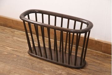 ヴィンテージ雑貨　飛騨産業　キツツキ　アイデア次第で使い方色々!籠のようなデザインが可愛らしいマガジンラック(収納、かご、ビンテージ)(R-051150)