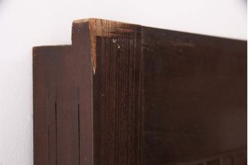 アンティーク建具　総ケヤキ材　枡格子状の帯鉄と大ぶりの金具が重厚感を演出する格子蔵戸1枚(格子戸、建具、玄関戸、引き戸)(R-051157)