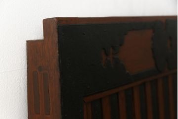 アンティーク建具　ほぼ総ケヤキ材　建具の王様!豪華絢爛な意匠が目を引く金具尽くしの富山蔵戸(玄関戸、引き戸)(R-051158)