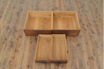 アンティーク家具　大正昭和初期　前面ケヤキ材　レトロな雰囲気漂う関東水屋箪笥(重ね箪笥、収納棚、食器棚、戸棚、キャビネット)(R-051160)