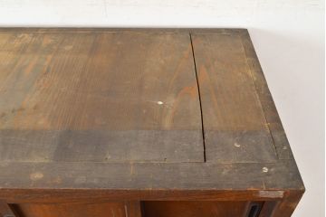 アンティーク家具　大正昭和初期　前面ケヤキ材　レトロな雰囲気漂う関東水屋箪笥(重ね箪笥、収納棚、食器棚、戸棚、キャビネット)(R-051160)