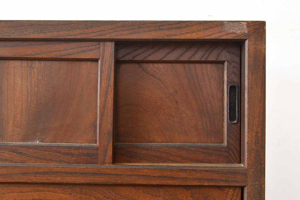 アンティーク家具　大正昭和初期　前面ケヤキ材　レトロな雰囲気漂う関東水屋箪笥(重ね箪笥、収納棚、食器棚、戸棚、キャビネット)(R-051160)