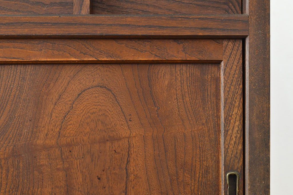 アンティーク家具　大正昭和初期　前面ケヤキ材　レトロな雰囲気漂う関東水屋箪笥(重ね箪笥、収納棚、食器棚、戸棚、キャビネット)(R-051160)