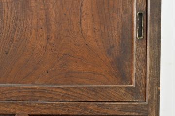 アンティーク家具　大正昭和初期　前面ケヤキ材　レトロな雰囲気漂う関東水屋箪笥(重ね箪笥、収納棚、食器棚、戸棚、キャビネット)(R-051160)