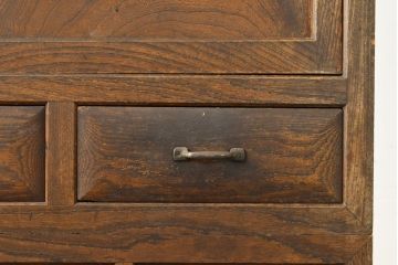 アンティーク家具　大正昭和初期　前面ケヤキ材　レトロな雰囲気漂う関東水屋箪笥(重ね箪笥、収納棚、食器棚、戸棚、キャビネット)(R-051160)