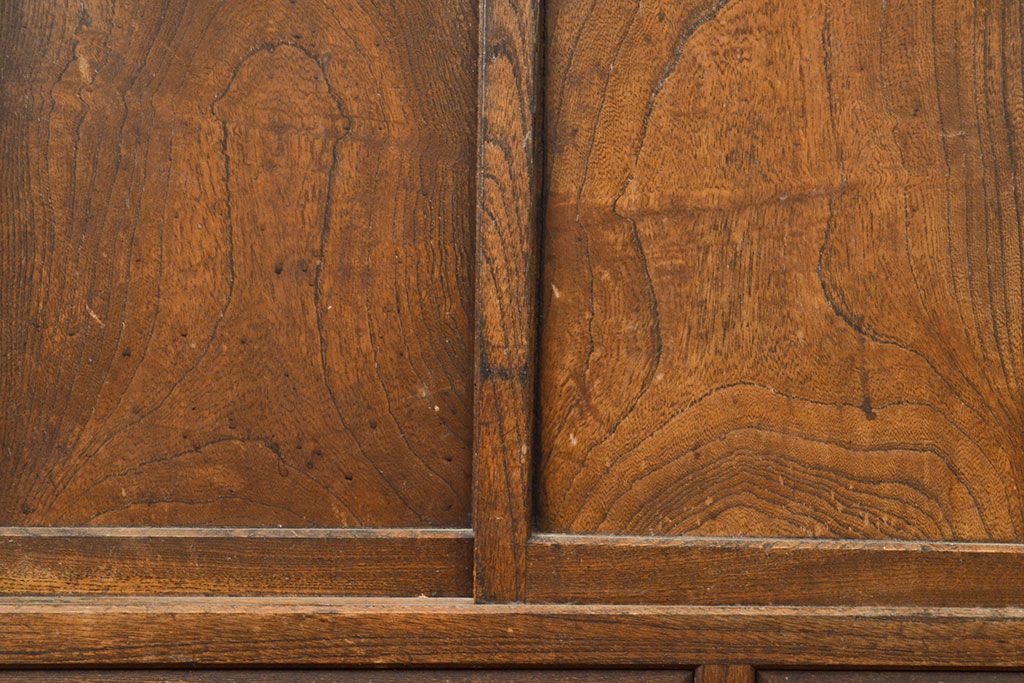 アンティーク家具　大正昭和初期　前面ケヤキ材　レトロな雰囲気漂う関東水屋箪笥(重ね箪笥、収納棚、食器棚、戸棚、キャビネット)(R-051160)