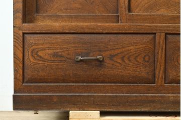 アンティーク家具　大正昭和初期　前面ケヤキ材　レトロな雰囲気漂う関東水屋箪笥(重ね箪笥、収納棚、食器棚、戸棚、キャビネット)(R-051160)