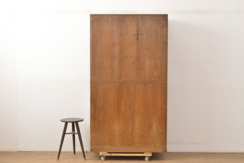 アンティーク家具　大正昭和初期　前面ケヤキ材　レトロな雰囲気漂う関東水屋箪笥(重ね箪笥、収納棚、食器棚、戸棚、キャビネット)(R-051160)