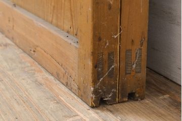 アンティーク建具　昭和中期　すりガラスのデザインがレトロな雰囲気を高めるガラス戸2枚セット(引き戸)(R-051164)