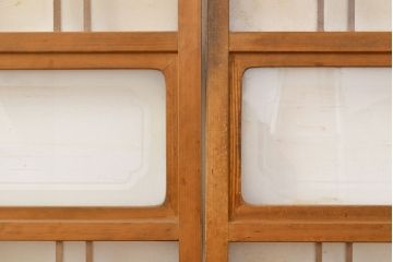 アンティーク建具　昭和中期　すりガラスのデザインがレトロな雰囲気を高めるガラス戸2枚セット(引き戸)(R-051164)